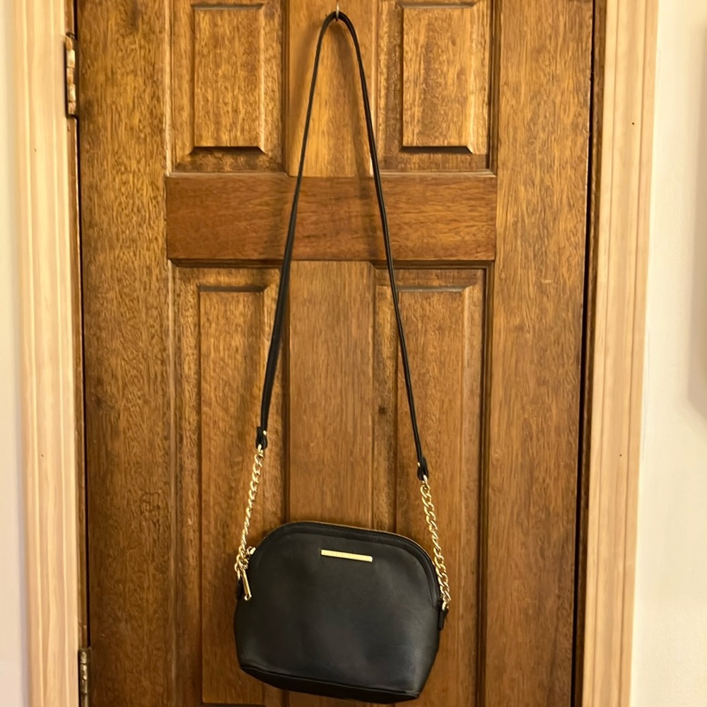 Elegant Steve Madden Black Crossbody Bag